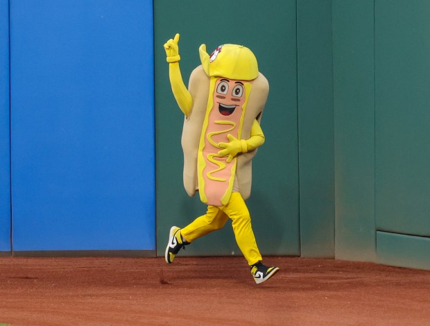 Tim Phillis' photos from Guardians-Reds on June 10, 2025.