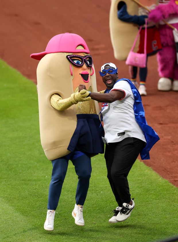 Tim Phillis' photos from Guardians-Reds on June 10, 2025.