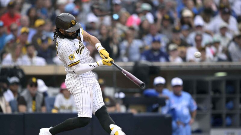 Tatis, Cease go deep in Padres' 5-1 win over Royals