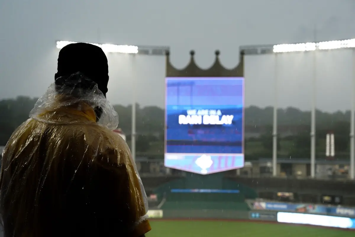 Dodgers, Royals Start Time Announced Following Sunday’s Rain Delay