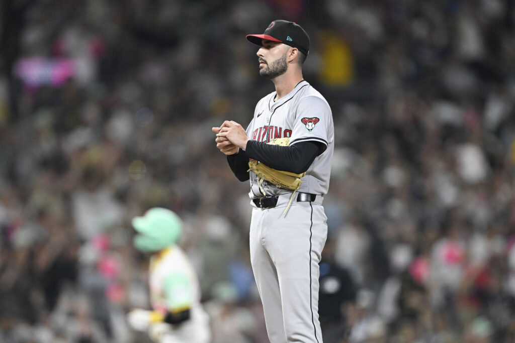 Mariners To Acquire Joe Jacques