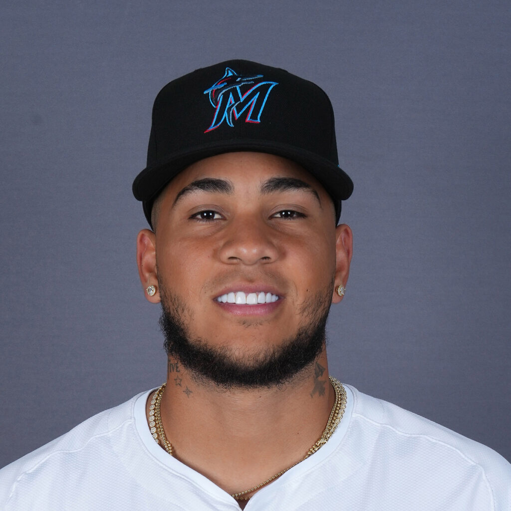 Marlins Outright Luarbert Arias - MLB Trade Rumors