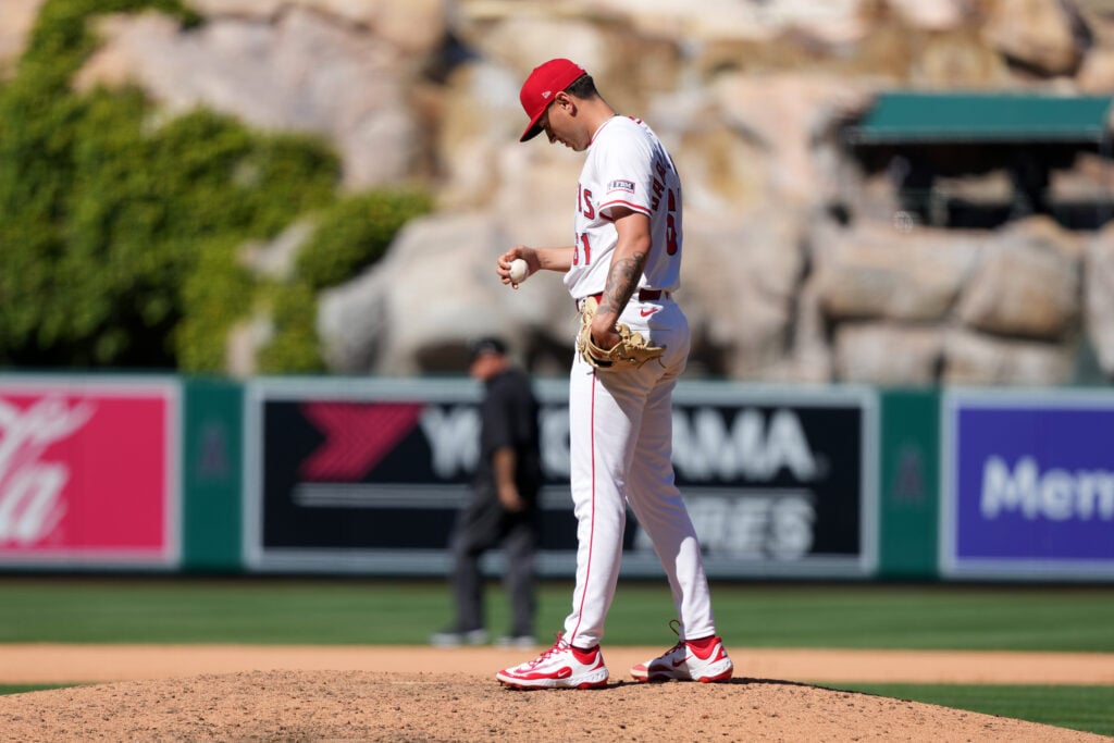 Pirates Option Stratton, Call Up Darrell-Hicks in Reliever Swap