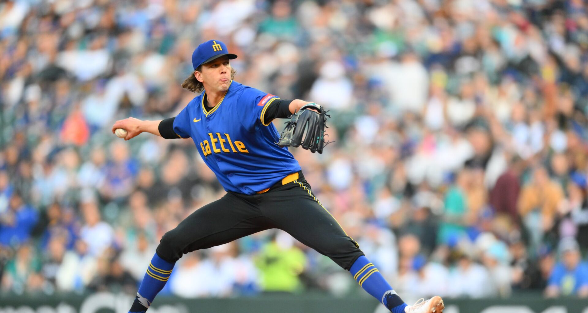 Logan Gilbert Energizes Mariners with Comeback Against Red Sox