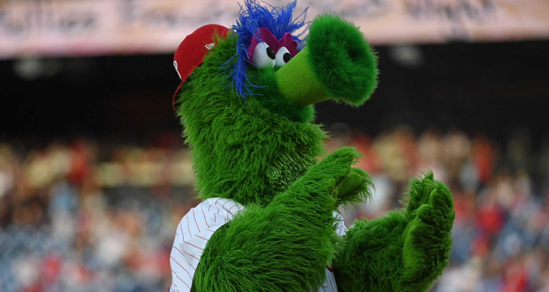 John Kruk tells Phillie Phanatic to 'get your a** out of my face'
