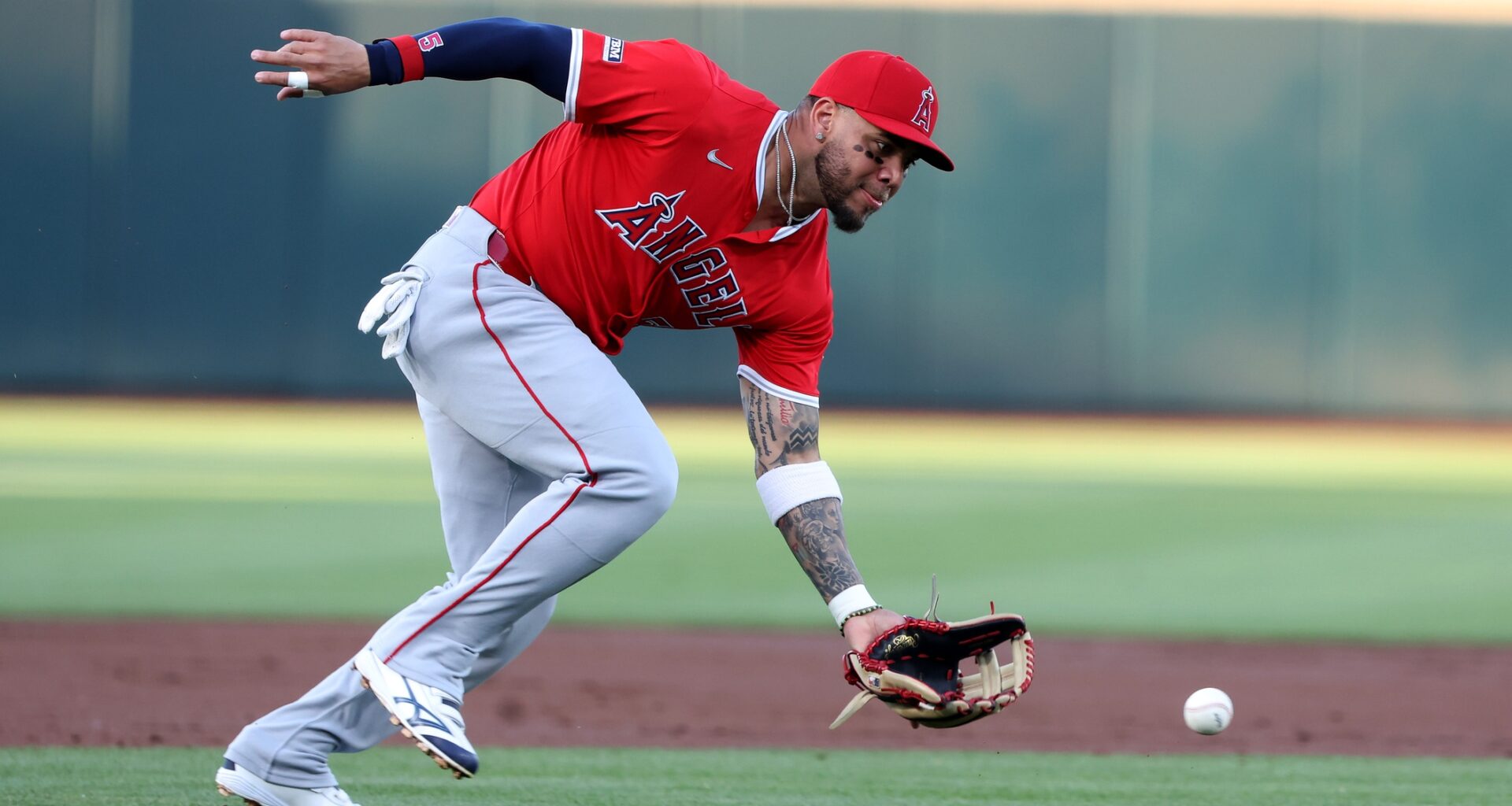 Yoan Moncada's Heroic Return Sparks Angels' MLB Playoff Hopes