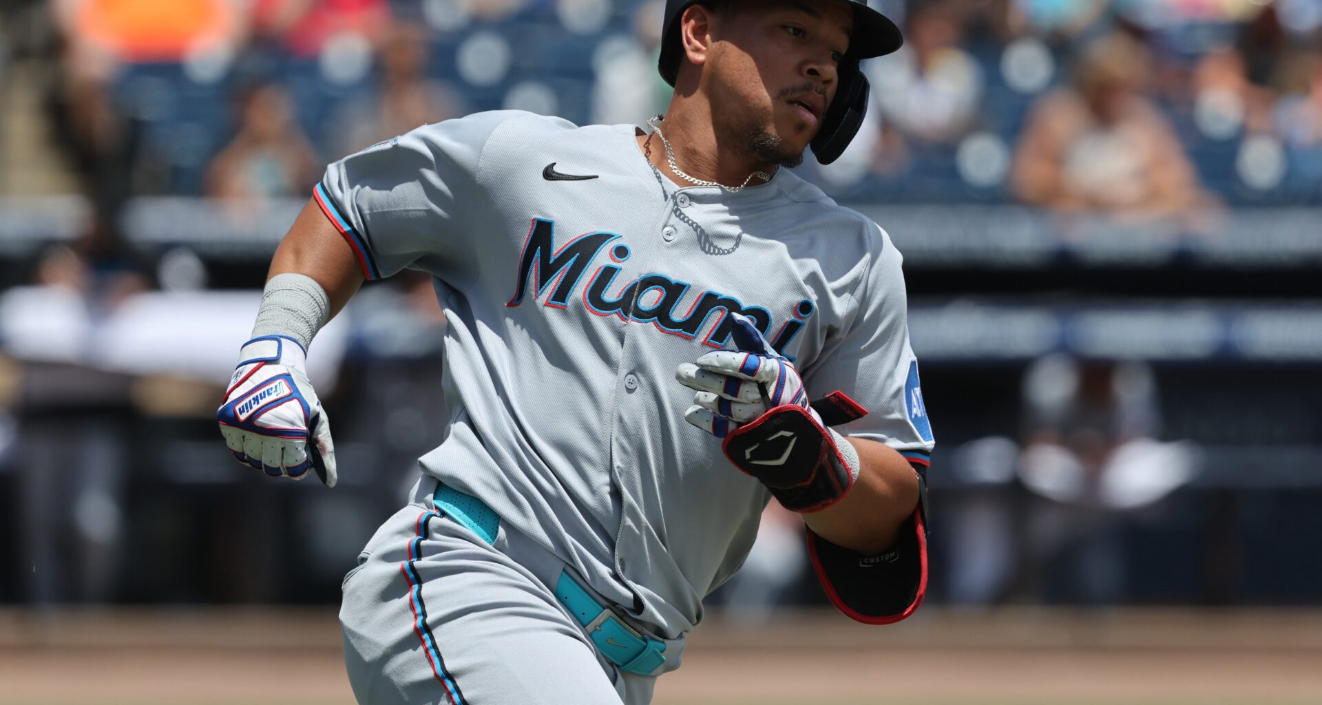 Heriberto Hernández's first career home run not enough as Marlins drop fifth straight series - Marlins