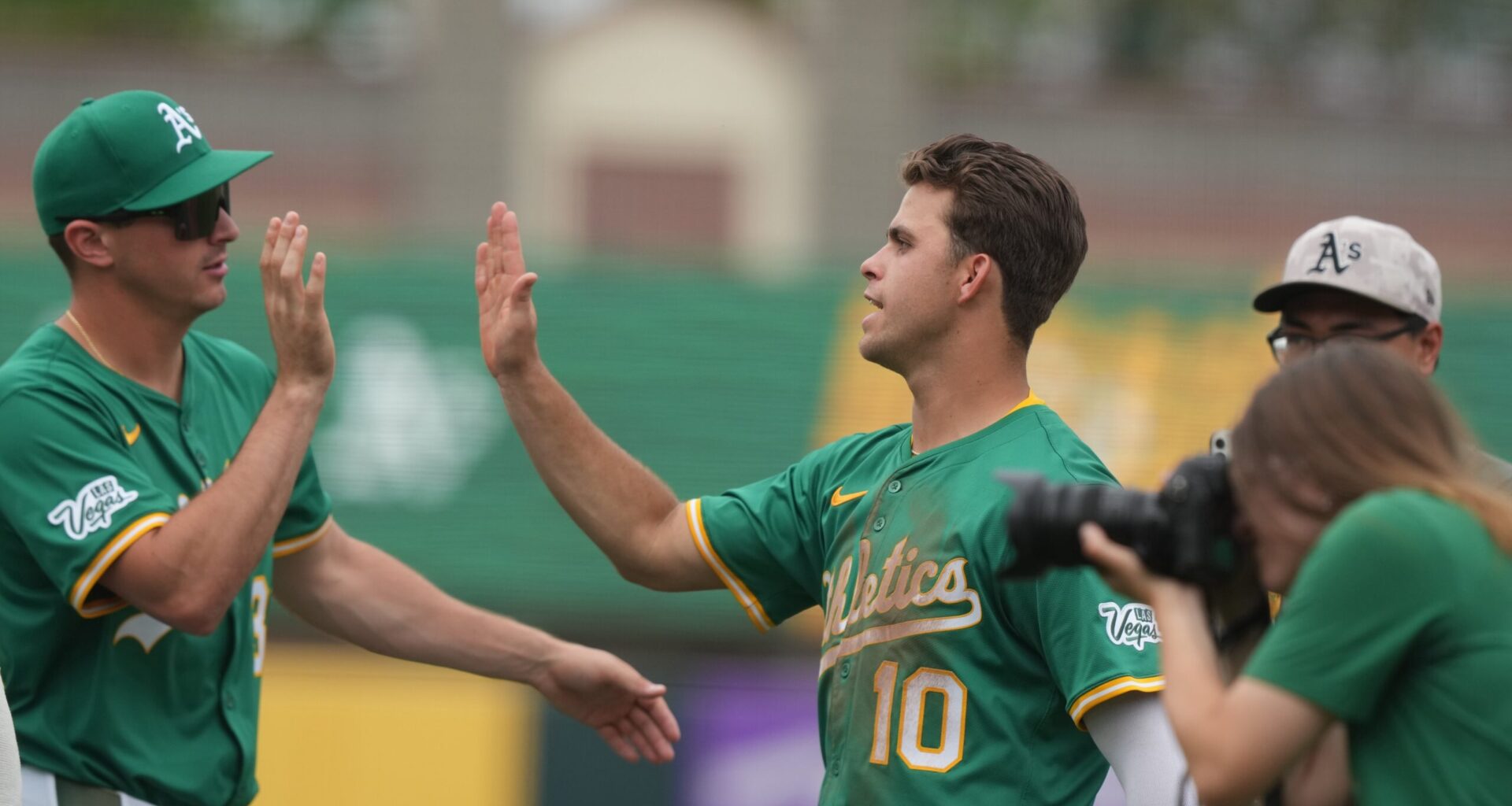 Max Muncy Sparks MLB Rivalry Debate, Dismissing Padres