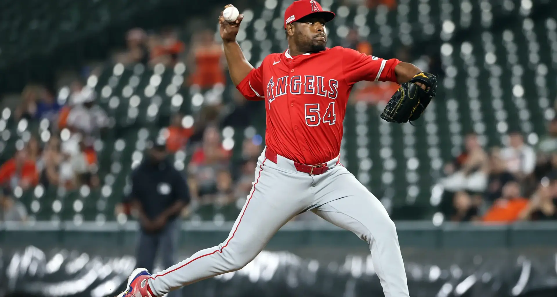 Héctor Neris eyed by New York Mets to revive bullpen hopes after disastrous slump in NL East