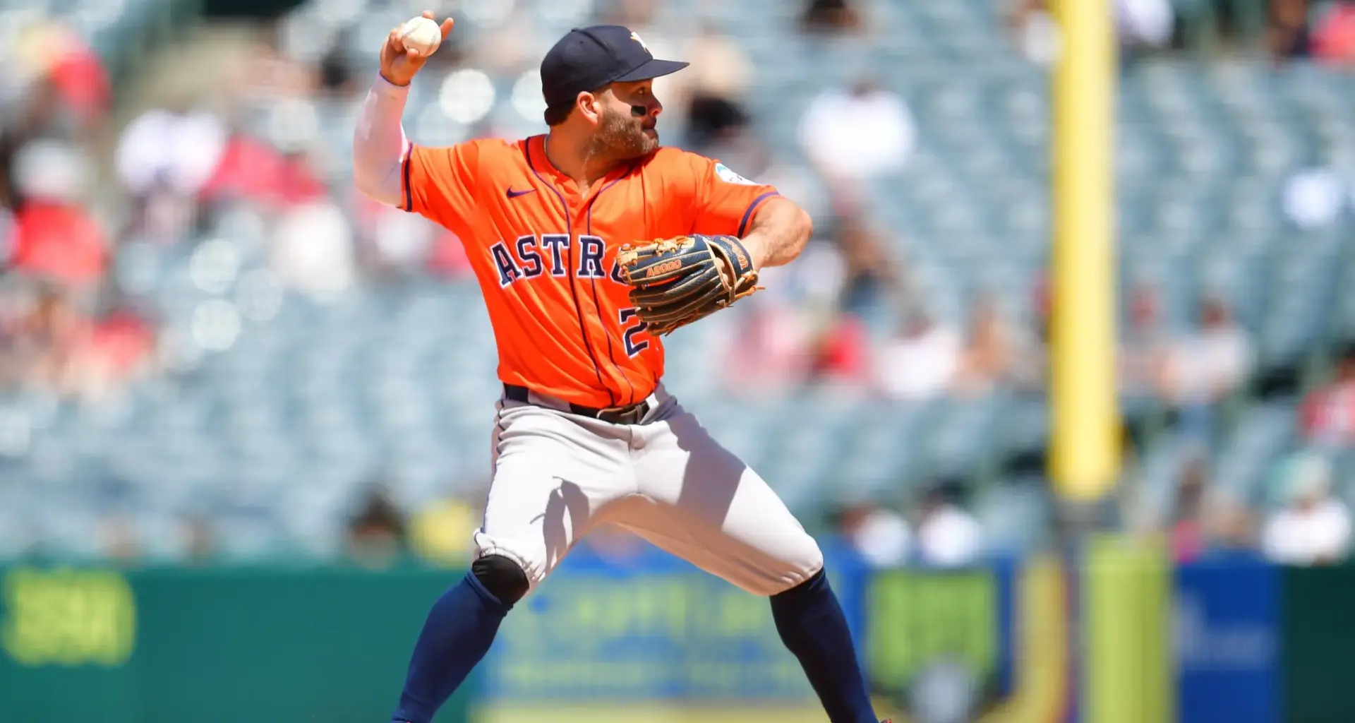 Jose Altuve propels Astros to AL West dominance as they close in on league's top spot