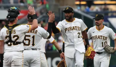 Tim surprises girlfriend Cheryl with mysterious apology on Pirates' billboard during Mets game stirring intrigue