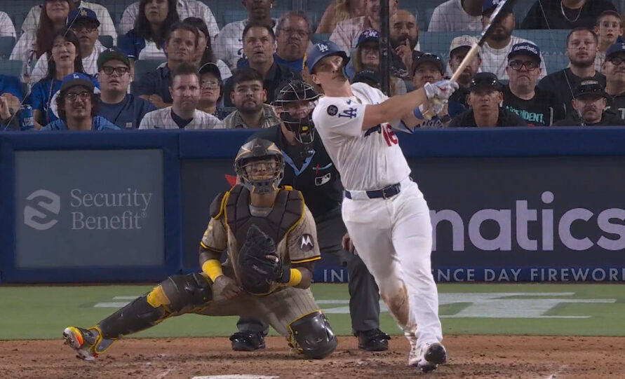 Late rally falls short, Padres drop second straight to Dodgers