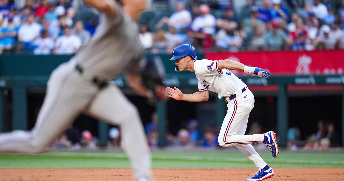 With Evan Carter back in Texas Rangers’ lineup, what’s the plan for crowded outfield?