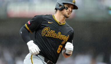 Yasmani Grandal Steps Away From Red Sox