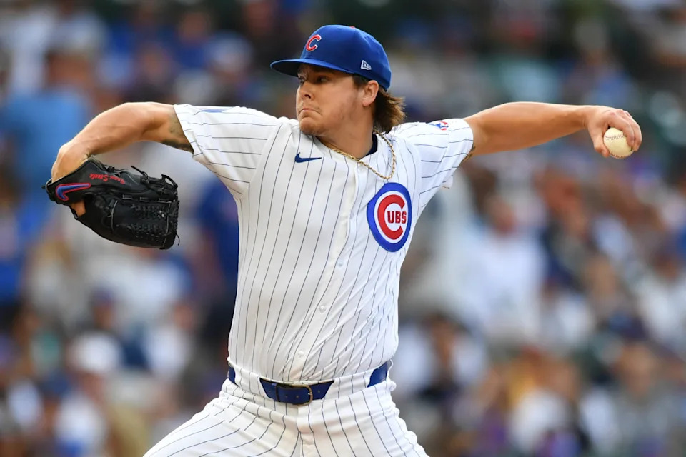 Chicago Cubs starting pitcher Justin Steele (35) pitches during the first inning against the Toronto Blue Jays at Wrigley Field.Patrick Gorski-Imagn Images