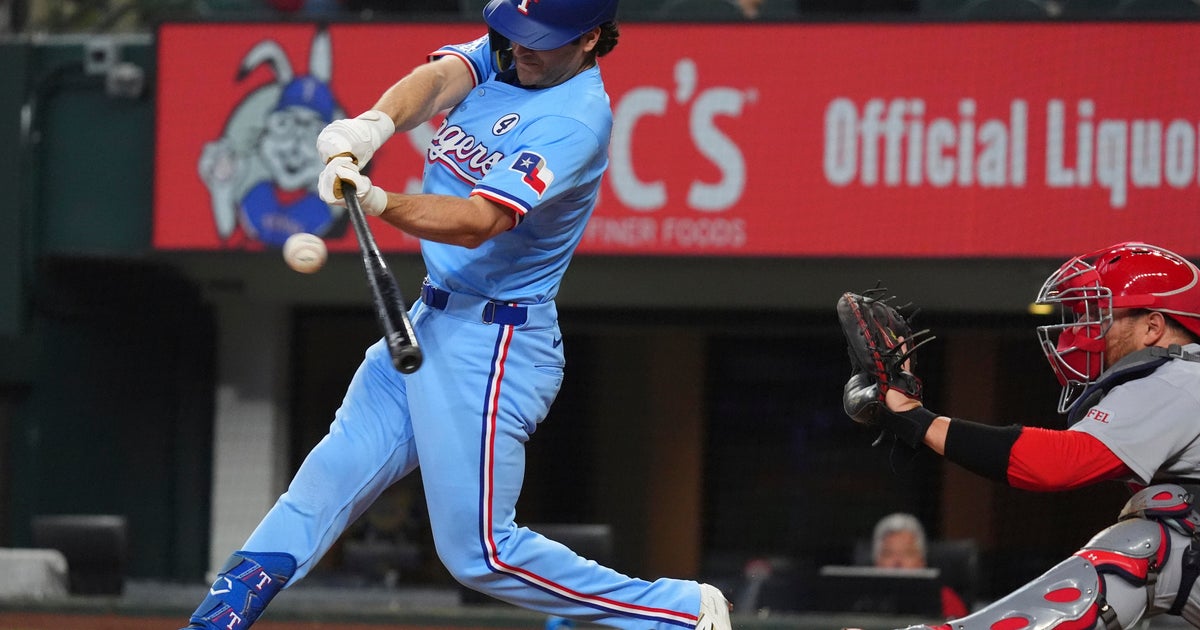 Josh Smith's 4 RBIs lead Rangers to 8-1 win over Cardinals