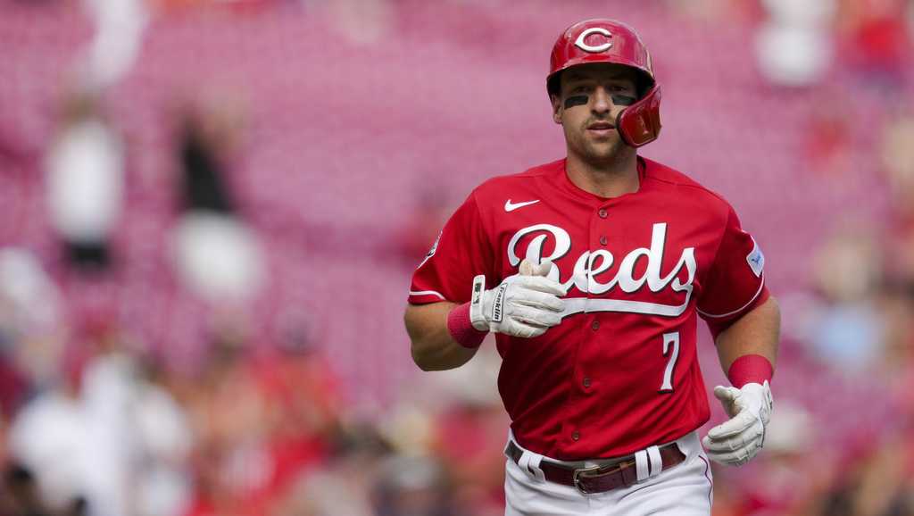 Spencer Steer hits three home runs in 8-1 win for Reds; Nick Martinez almost throws no-hitter