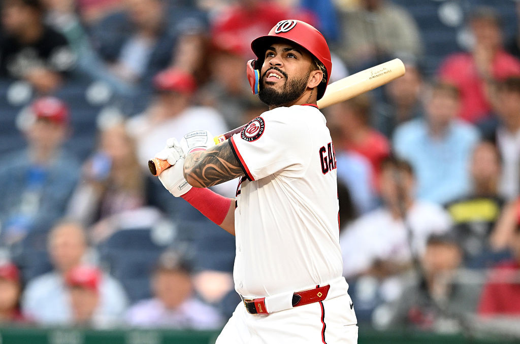 With opposite-field approach, García records 500th hit