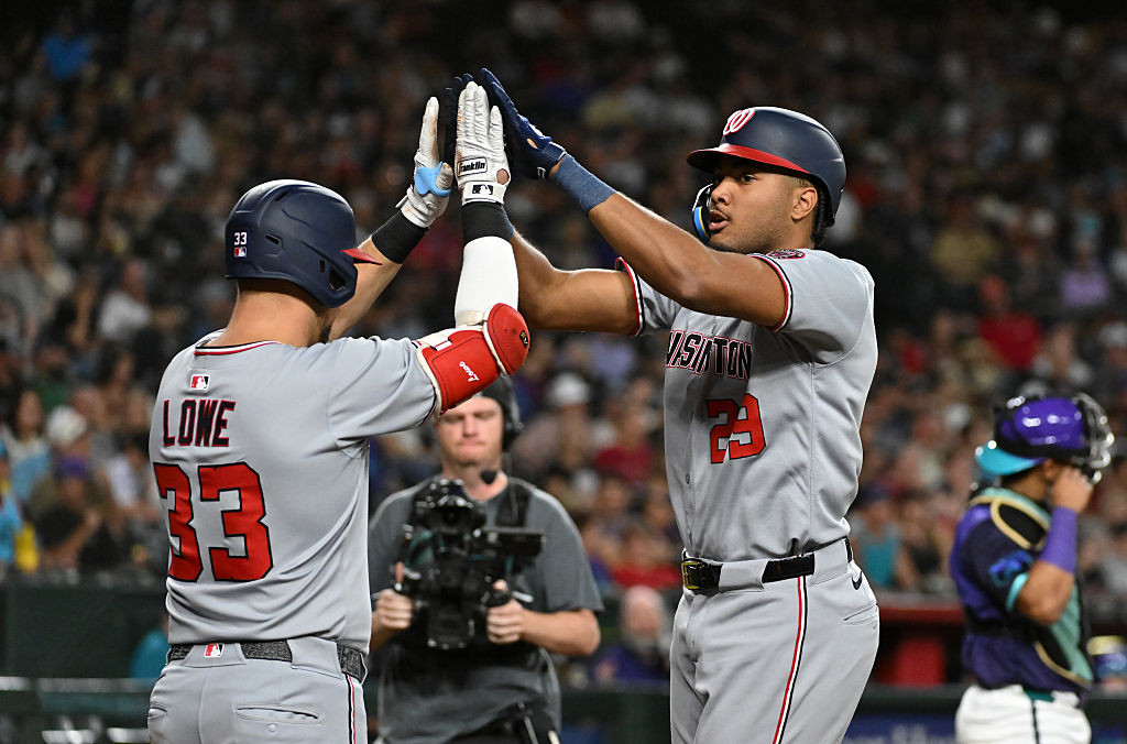 Nats keep riding hot bats to third straight win (updated)