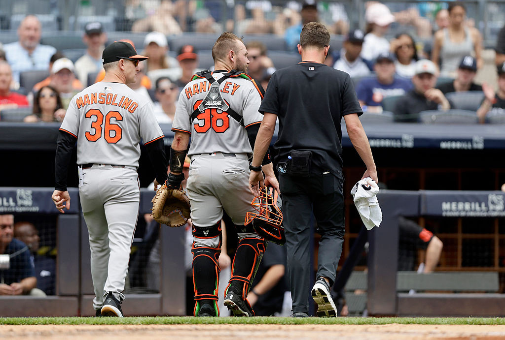 Yankees score three runs in eighth to defeat Orioles 4-2 (updated)