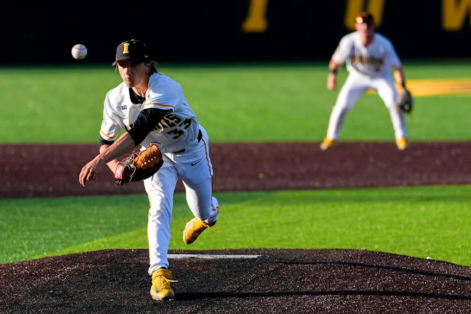 Iowa's Cade Obermueller (33) pitches against Oregon during a Big Ten conference baseball game May 15, 2025 at Duane Banks Field in Iowa City, Iowa.