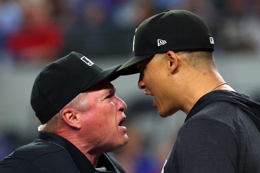 Will Venable ejected in 1st inning of Chicago White Sox loss
