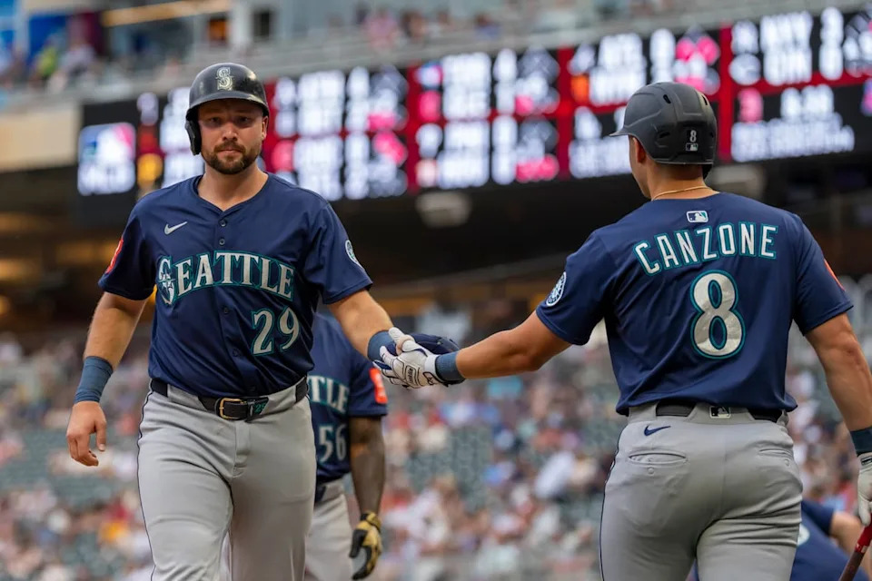 Seattle Mariners catcher Cal Raleigh