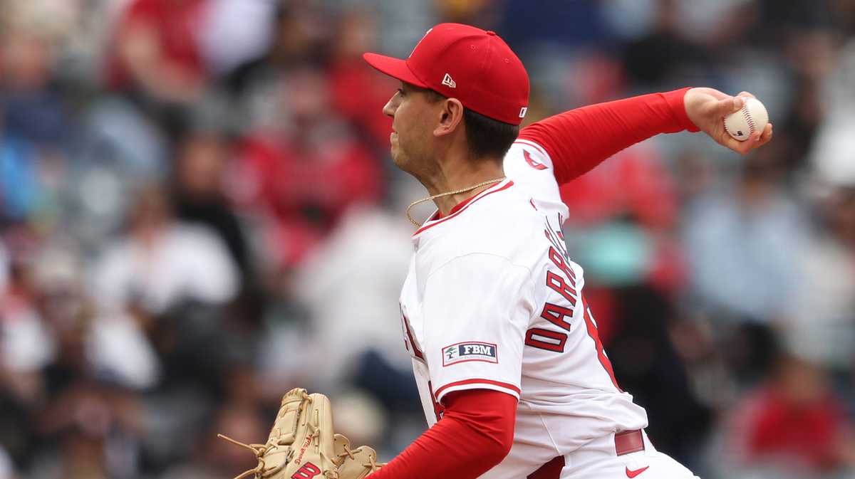 Pirates call up Michael Darrell-Hicks, former Angels pitcher