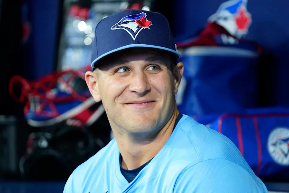 Toronto Blue Jays center fielder Daulton Varsho (5)© John E&period; Sokolowski-Imagn Images