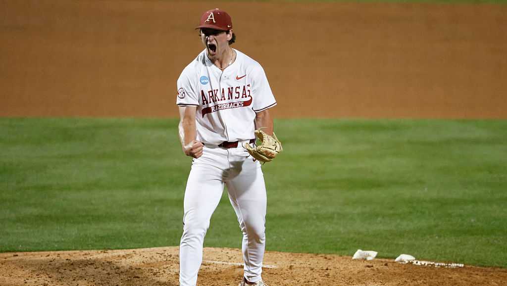 Arkansas headed to the elimination bracket in College World Series