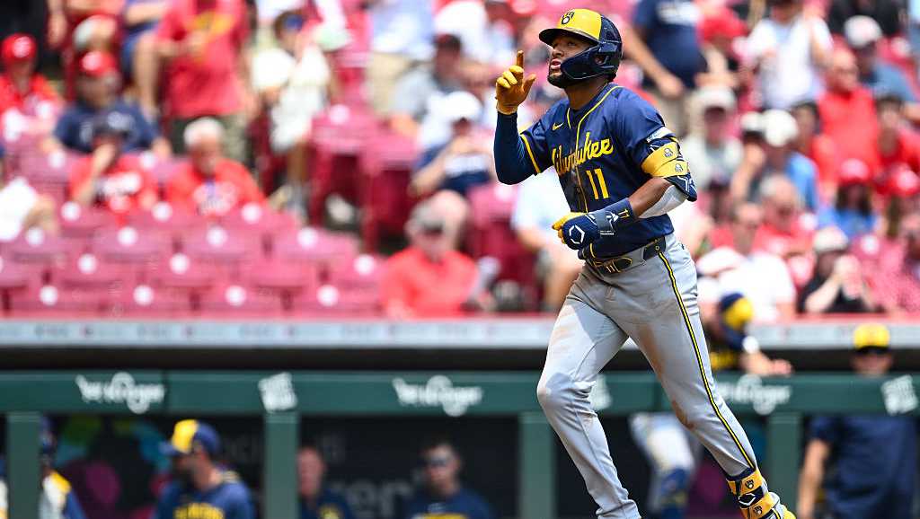 Brewers beat Reds to take three-game series