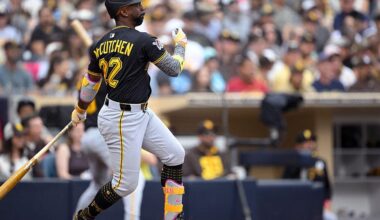 McCutchen ties Clemente for third on Pirates' all-time homers list with 240