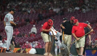 Reds' game vs. Diamondbacks suspended Friday due to rain, will resume Saturday
