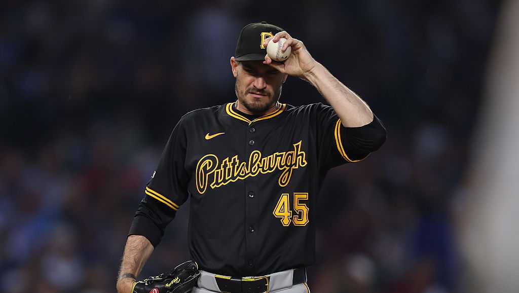 Crow-Armstrong, Suzuki homer as Cubs edge Pirates 3-2