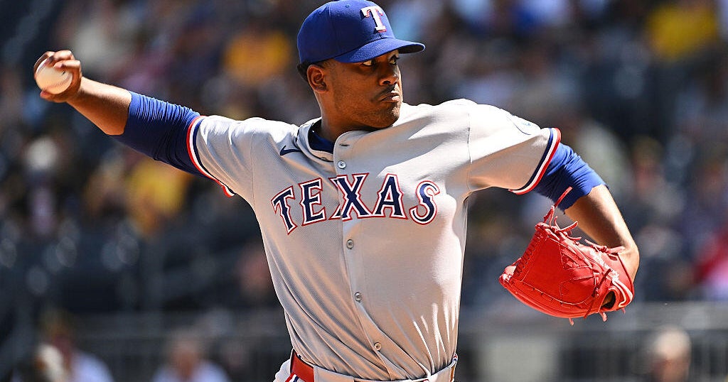 Seager has tiebreaking RBI single, Rocker gets 2nd straight win as Rangers beat Pirates 3-2