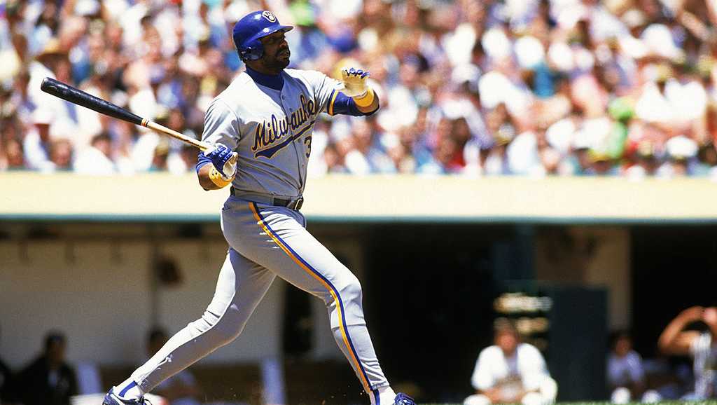 Hall of Famer and former Milwaukee Brewer Dave Parker dies at 74