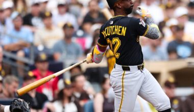 Pirates blow late lead, fall to Padres; McCutchen ties Clemente