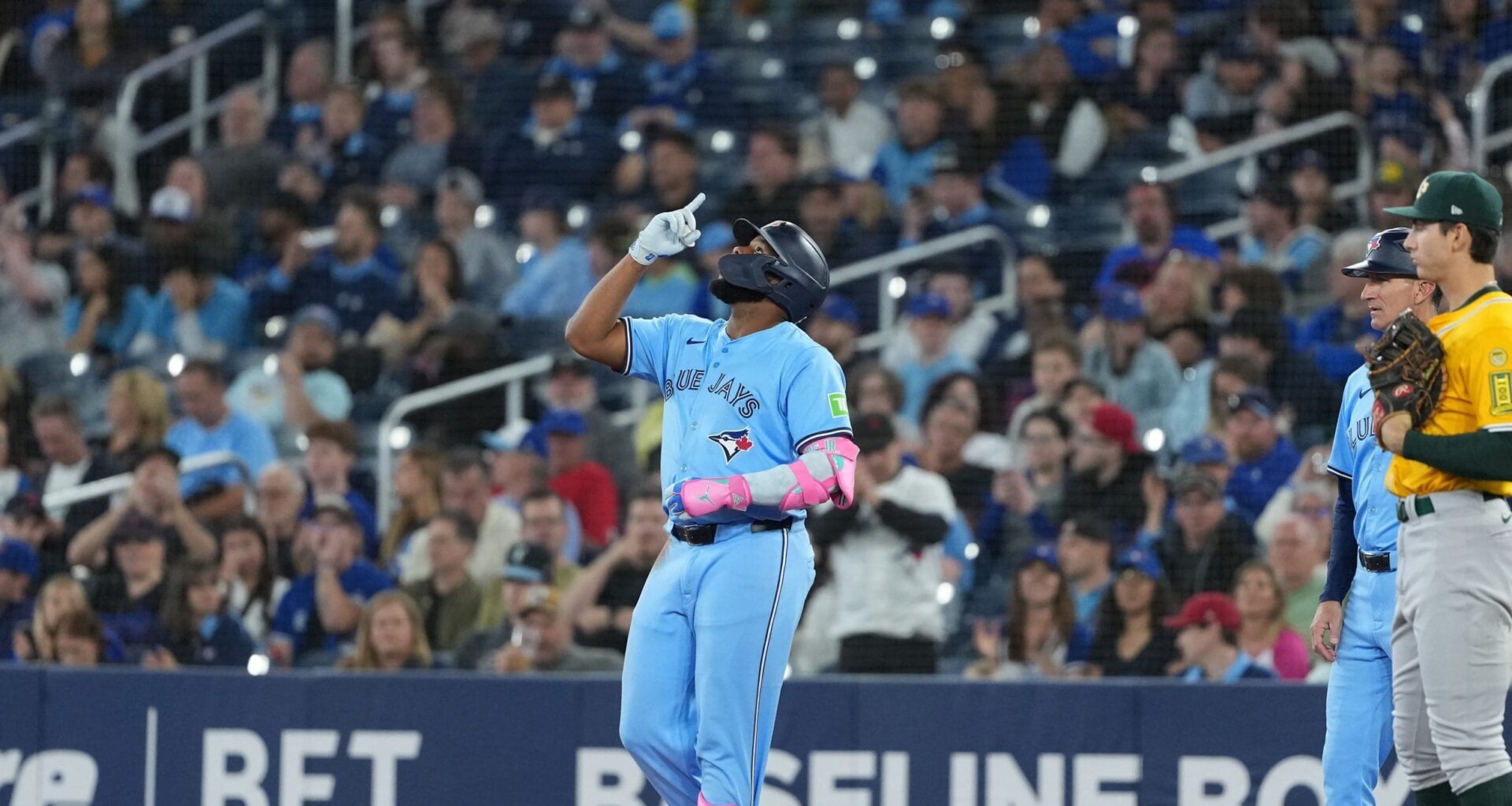 Vladimir Guerrero Jr. Revitalizes Blue Jays' MLB Playoff Dreams With Stellar Comeback