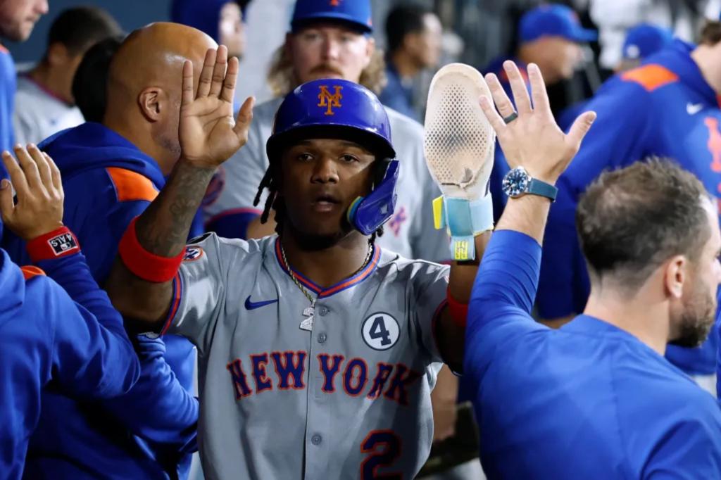 Mets once again considering playing Luisangel Acuna in center field