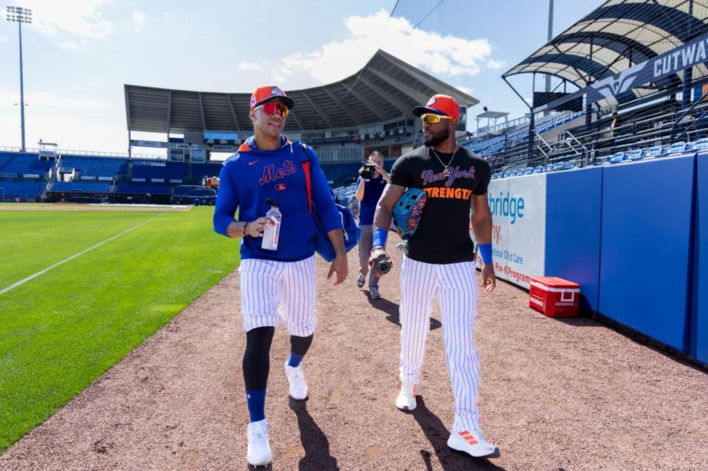 Starling Marte showing Juan Soto the secret to Mets life