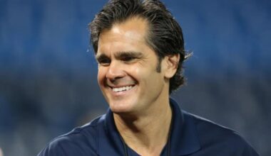 Cardinals announcer Chip Caray accidentally says slur in on-air slip-up