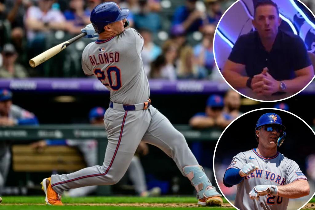 David Wright congratulates Pete Alonso for passing him on Mets' home run list