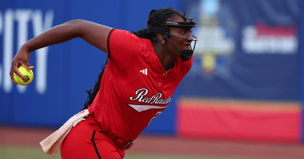 Softball Beats Baseball in College World Series Social Media