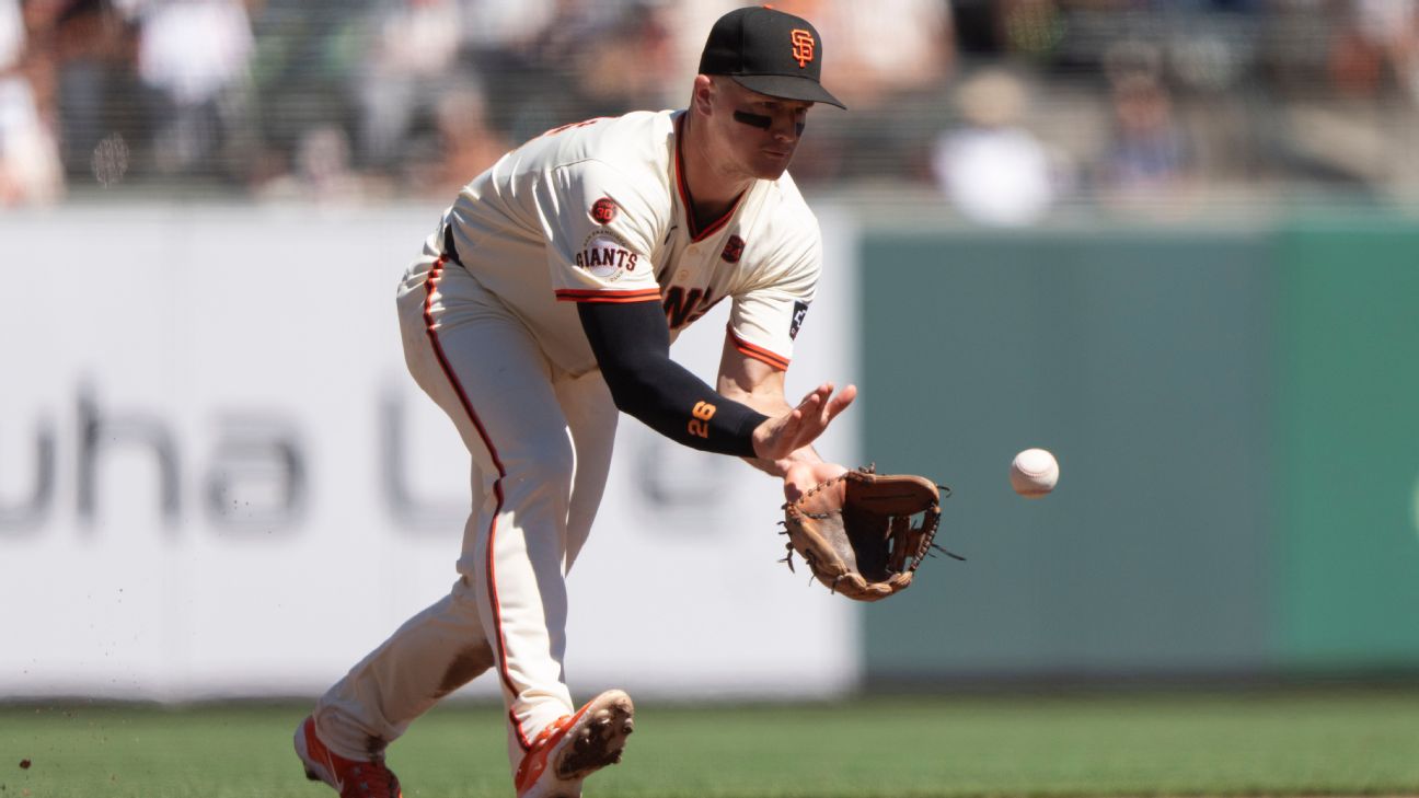 Giants third baseman Matt Chapman to begin rehab in a week