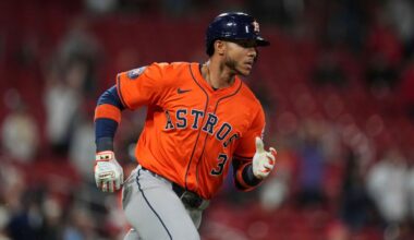 Astros' Jeremy Pena hit by pitch, leaves with sore left ribs