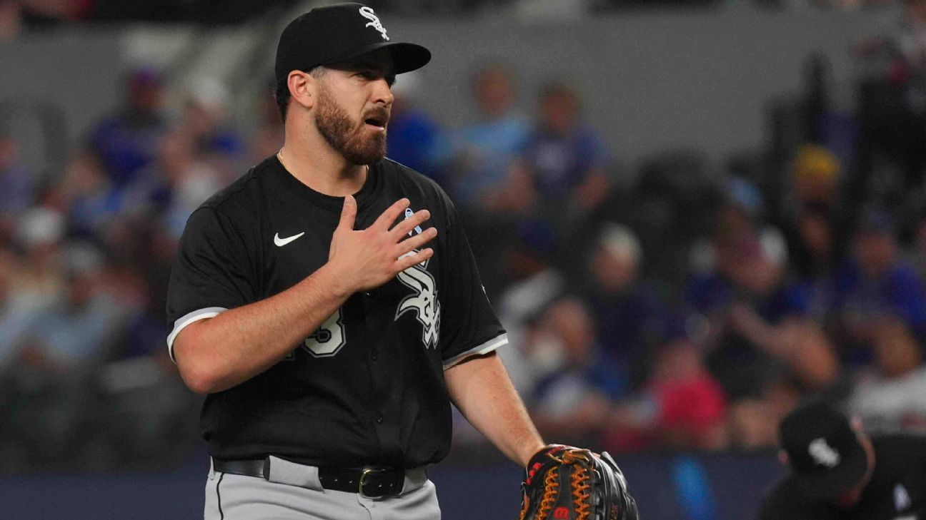 Aaron Civale walks 4 of first 7 hitters faced in White Sox debut