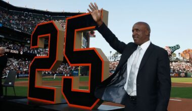 Giants to honor Barry Bonds with statue outside Oracle Park