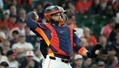 Astros lose 6-4 and split series with A’s