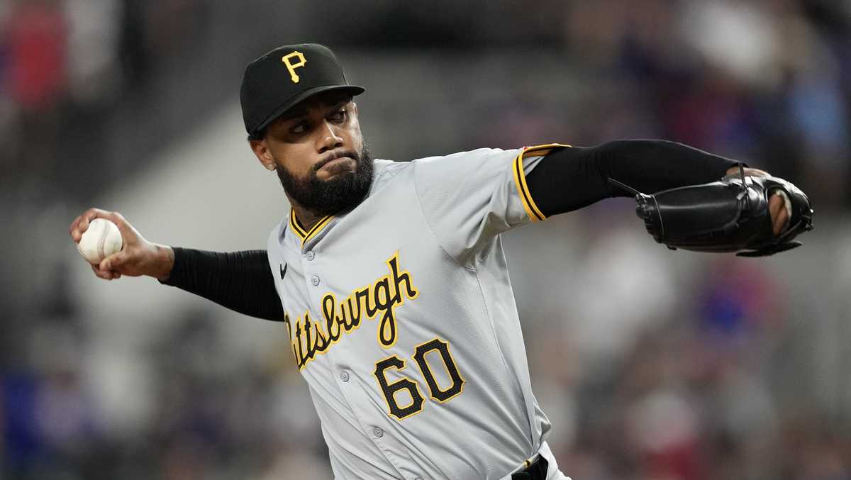 Pirates' Dennis Santana in altercation with fan at Tigers game