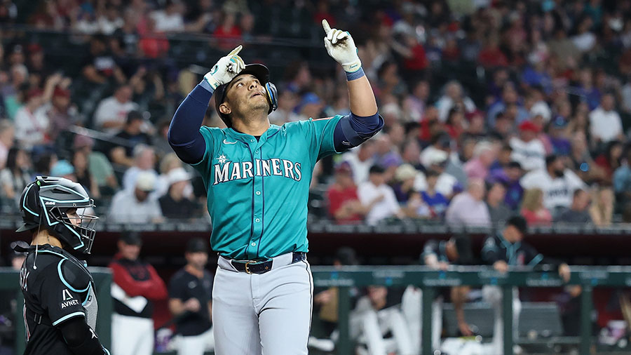 Seattle Mariners Donovan Solano...